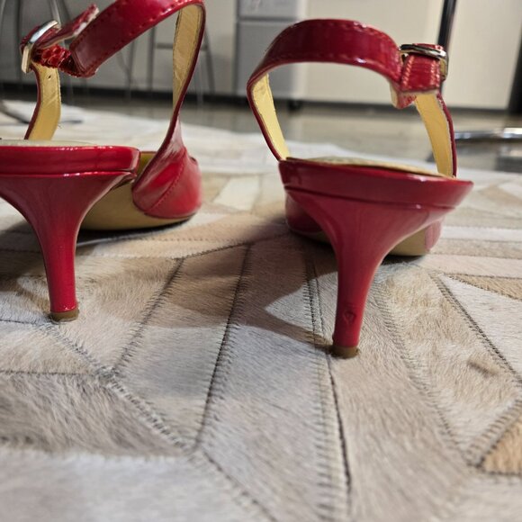 To hurry red patent leather Rhonda pumps size 7 - Picture 4 of 4
